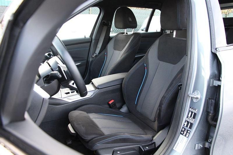 Gebraucht BMW 330 M Sport 245 PS (180 kW) 2024 Grau Kombi