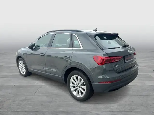 Gebraucht Audi Q3 Basis 150 PS (110 kW) 2022 Nanograu metallic SUV