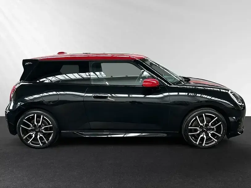 Gebraucht Mini Cooper 135 kW (184 PS) 2025 Midnight black ii Kleinwagen