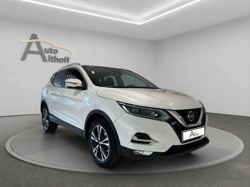 Pearl white Gebraucht 2019 Nissan Qashqai 360º SUV | 20.899 € (Etwas zu teuer) - Bild 1/4