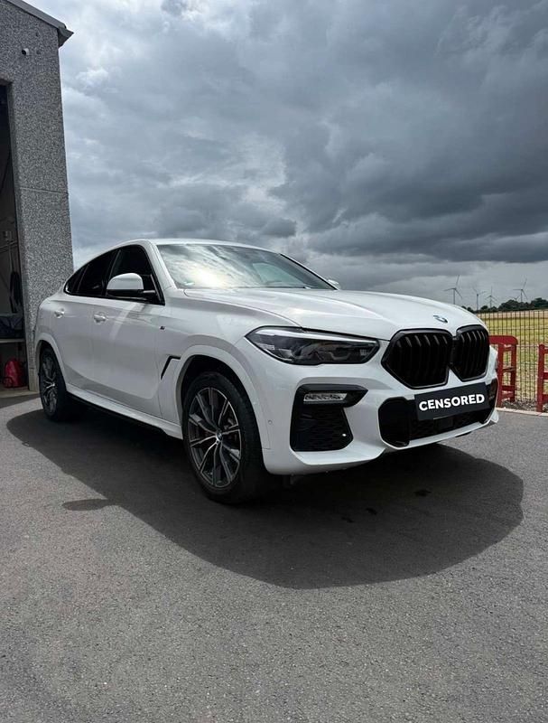 Weiß Gebraucht 2021 BMW X6 Comfort Edition SUV | 53.599 € (Superpreis) - Bild 1/4