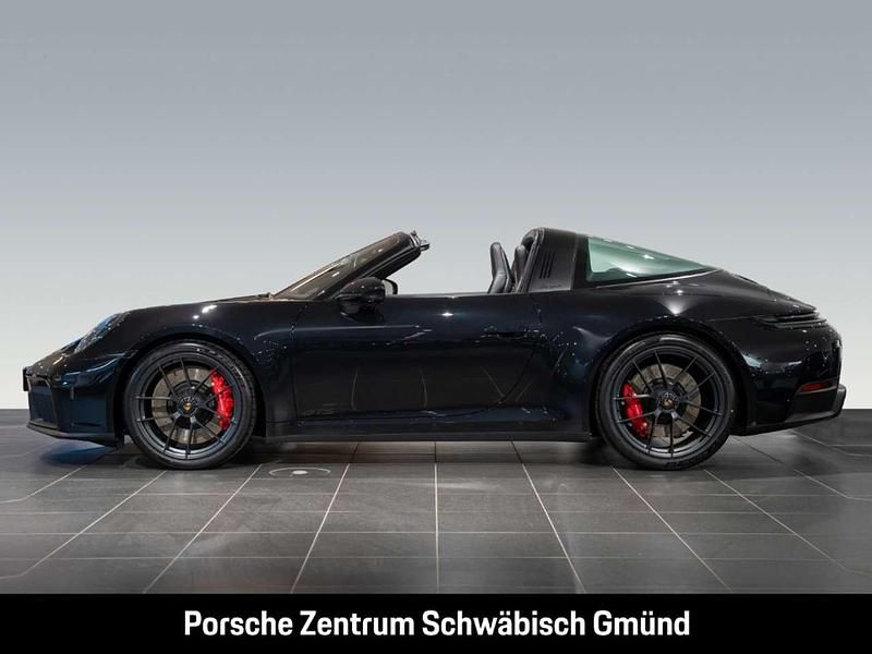 Neu Porsche 992 541 PS (397 kW) 2026 Tiefschwarzmetallic Coupé