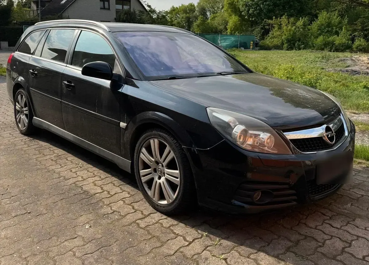 Gebraucht Opel Vectra 155 PS (114 kW) 2008 Schwarz Kombi