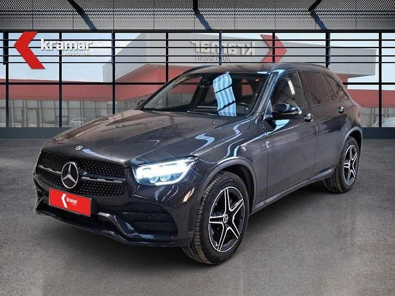 Grau Gebraucht 2021 Mercedes GLC300 AMG line SUV | 33.490 € (Guter Preis) - Bild 1/4