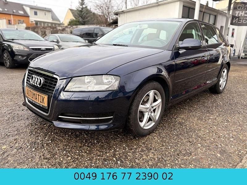 Gebraucht Audi A3 Attraction 125 PS (91 kW) 2011 Blau Kleinwagen