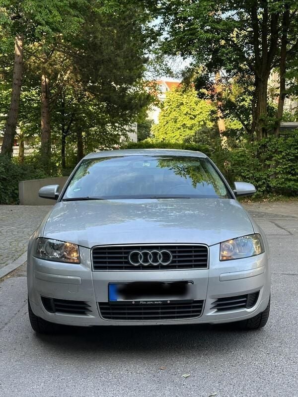 Grau Gebraucht 2004 Audi A3 Kleinwagen | 1.900 € (Superpreis) - Bild 1/4