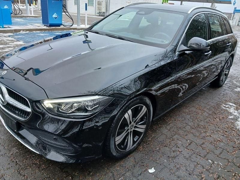 Schwarz Gebraucht 2021 Mercedes C220 Kombi | 25.899 € (Guter Preis) - Bild 1/4