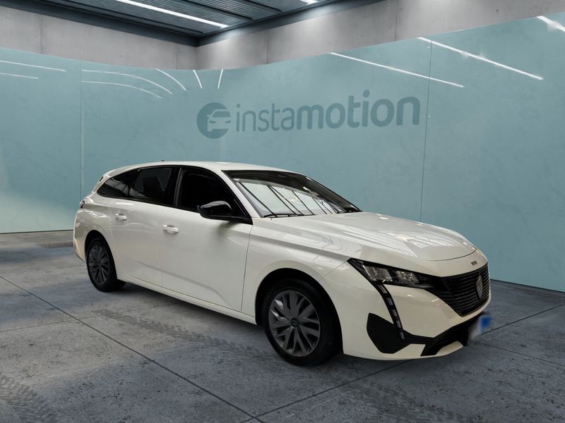 Weiß Gebraucht 2022 Peugeot 308 Active Kombi | 21.380 € (Etwas zu teuer) - Bild 1/3