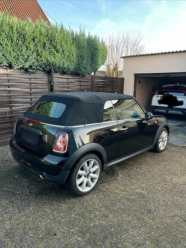 Gebraucht Mini Cooper 95 PS (69 kW) 2011 Schwarz Kleinwagen