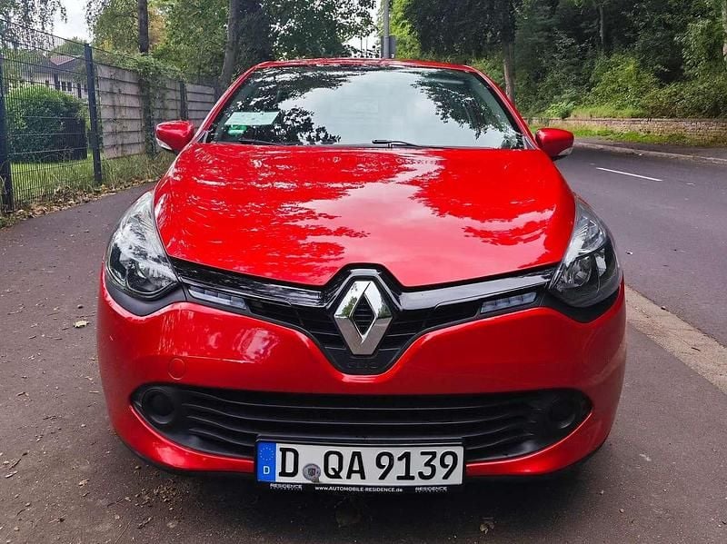 Rot Gebraucht 2014 Renault Clio IV Limousine | 7.700 € (Fairer Preis) - Bild 1/4