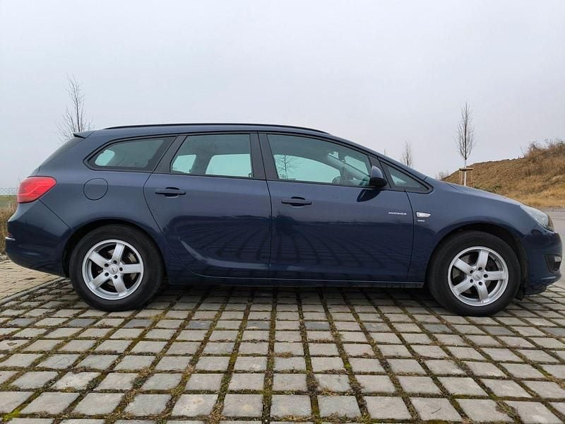Gebraucht Opel Astra Eco 136 PS (100 kW) 2014 Blau Kombi