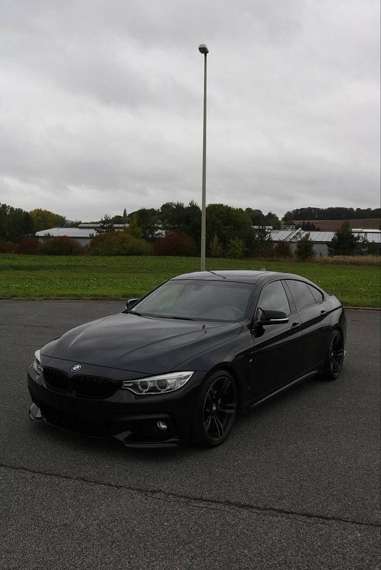 Schwarz Gebraucht 2015 BMW 430 M Sport Coupé | 29.990 € (Teuer) - Bild 1/4