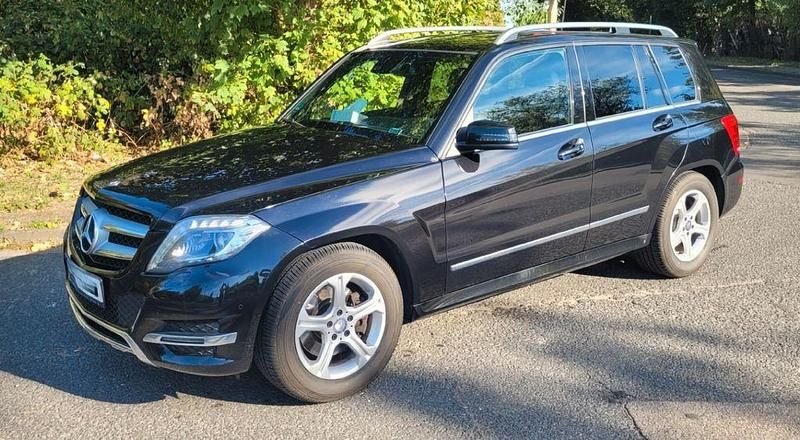 Schwarz Gebraucht 2014 Mercedes GLK250 SUV | 16.890 € (Fairer Preis) - Bild 1/4