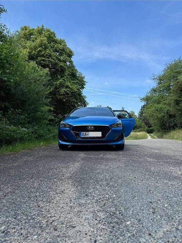 Gebraucht 2018 Hyundai i30 Passion Limousine | 10.499 € (Guter Preis) - Bild 1/4