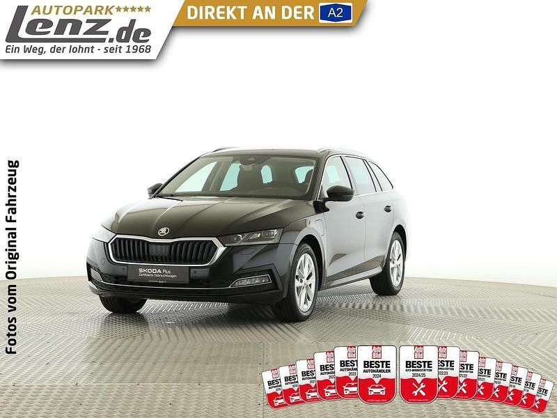 Blackmagic perleffekt (metallic) Gebraucht 2022 Skoda Octavia Style Kombi | 25.750 € (Teuer) - Bild 1/3