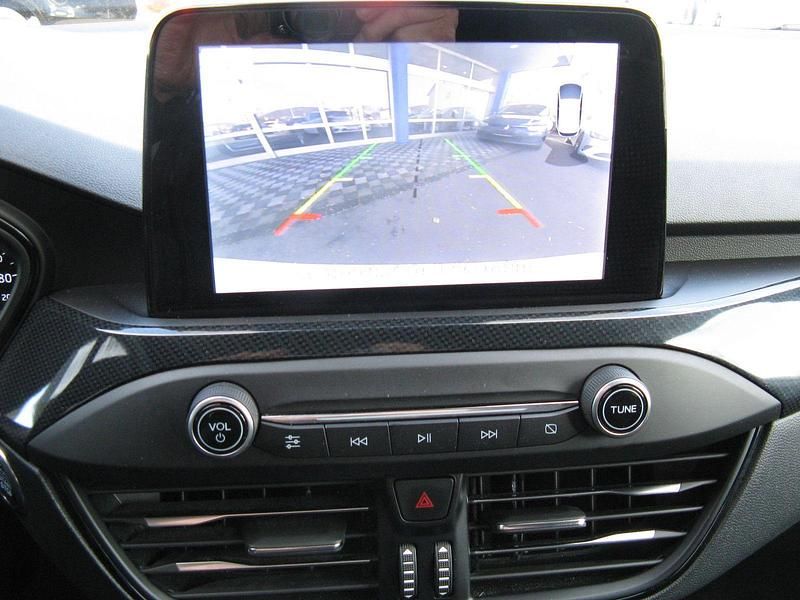 Gebraucht Ford Focus ST-Line 150 PS (110 kW) 2020 Weiß Kombi