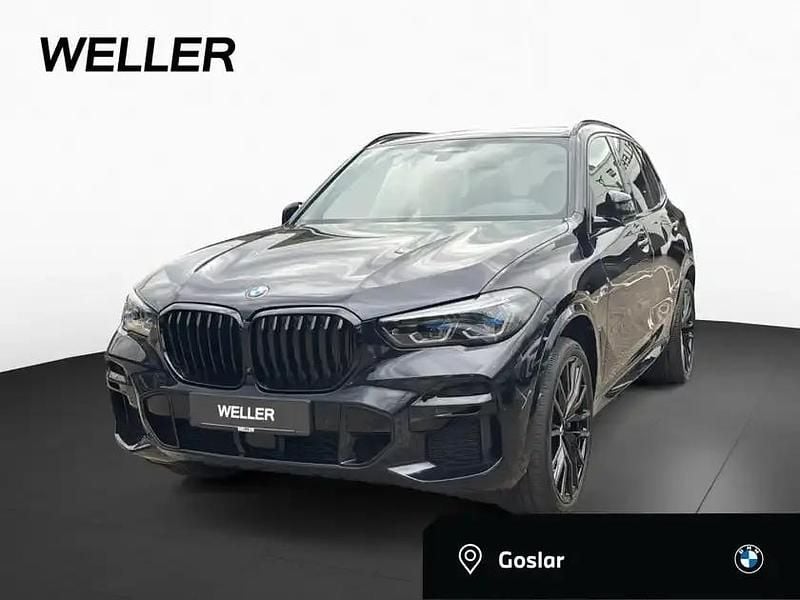 Carbonschwarz (schwarz) Gebraucht 2023 BMW X5 M Sport SUV | 69.990 € (Etwas zu teuer) - Bild 1/4