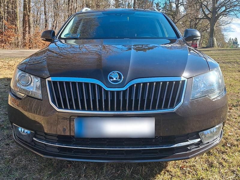 Gebraucht Skoda Superb 170 PS (125 kW) 2015 Braun Kombi