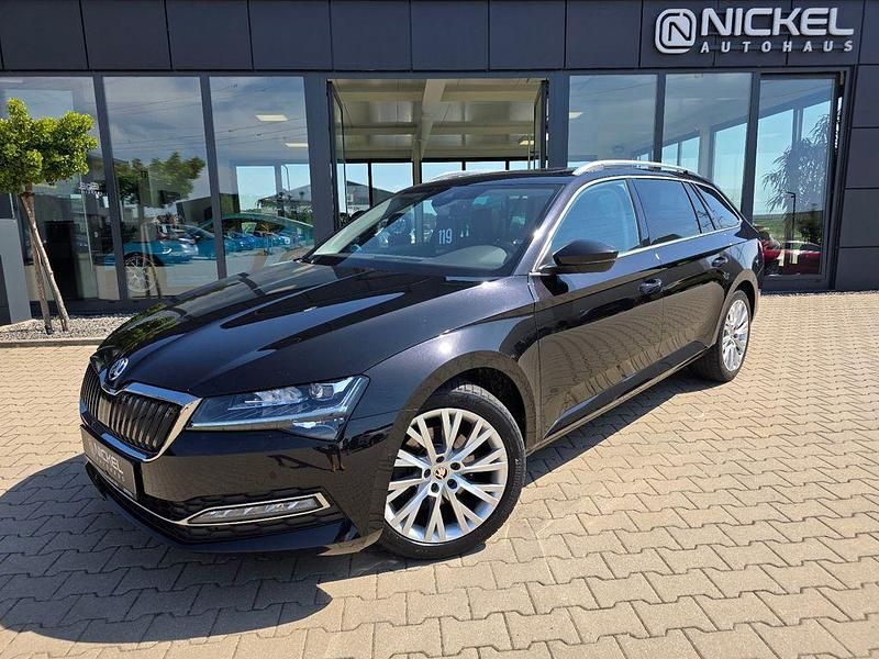 Schwarz Gebraucht 2022 Skoda Superb Limousine | 33.999 € (Teuer) - Bild 1/4