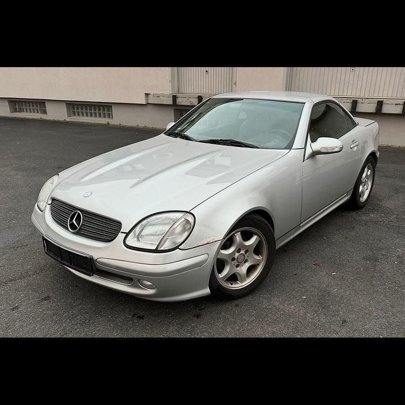 Second-hand Mercedes SLK200 163 CP (119 kW) 2001 Argintiu Cabrio