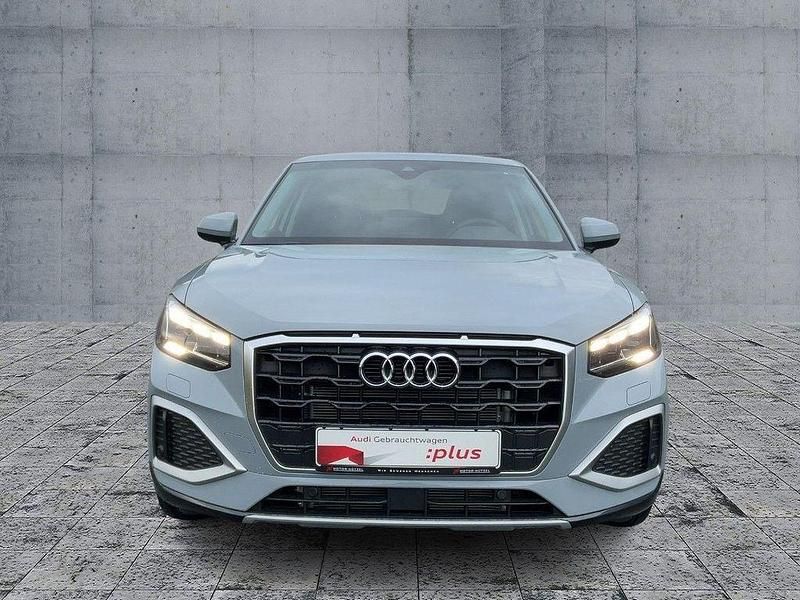 Neu Audi Q2 Advanced 150 PS (110 kW) 2025 Pfeilgrau perleffekt SUV