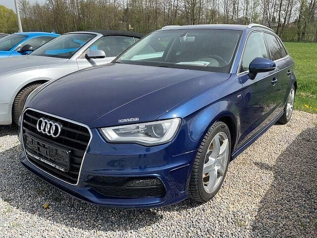 Gebraucht Audi A3 S-Line 150 PS (110 kW) 2015 Blau Limousine