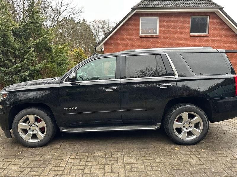 Gebraucht Chevrolet Suburban 355 PS (261 kW) 2015 Schwarz SUV