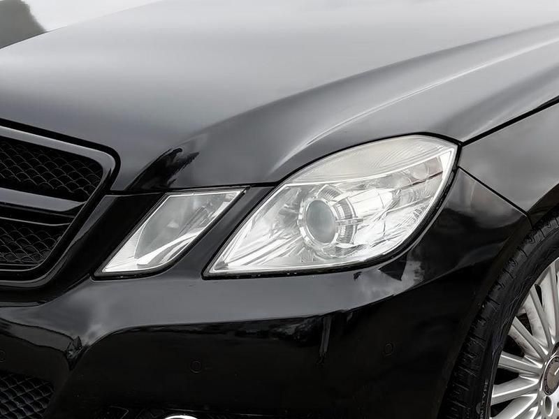 Gebraucht Mercedes E350 292 PS (214 kW) 2009 Obsidianschwarz  metalliclack Limousine