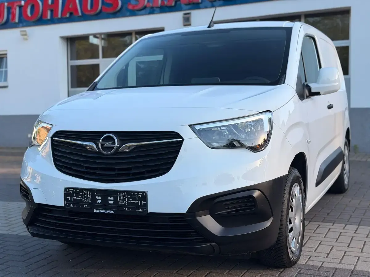 Gebraucht Opel Combo Edition 110 PS (80 kW) 2020 Weiß Van / Kleinbus