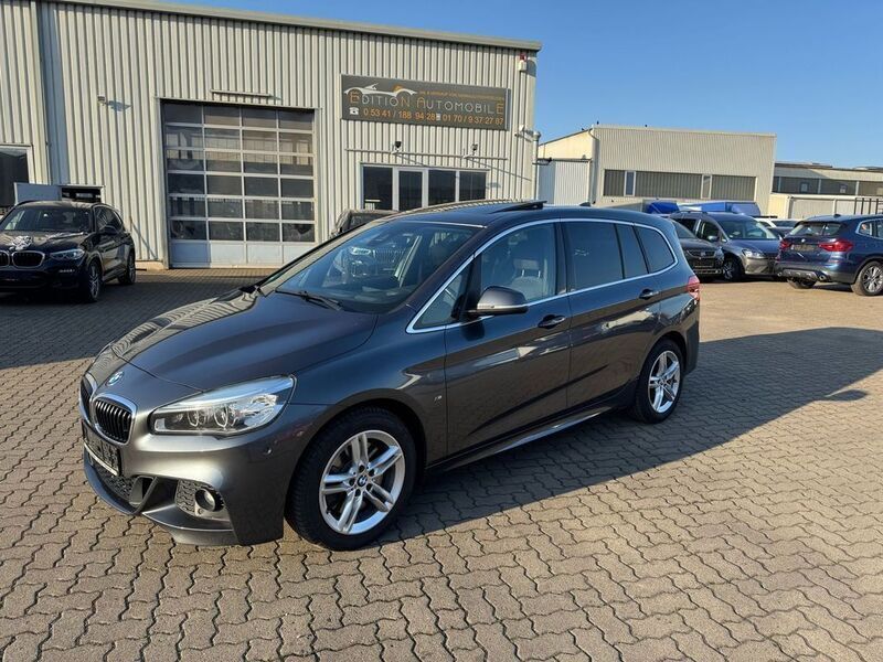 Grau Gebraucht 2016 BMW 220 Gran Tourer M Sport Van / Kleinbus | 16.900 € (Fairer Preis) - Bild 1/4