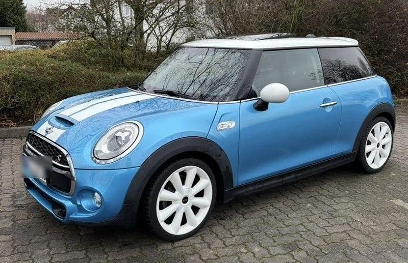 Blau Gebraucht 2017 Mini John Cooper Works Kleinwagen | 18.700 € (Fairer Preis) - Bild 1/4