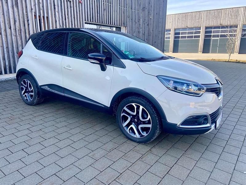Gebraucht Renault Captur 120 PS (88 kW) 2015 Elfenbein d16 + schwarz gne SUV