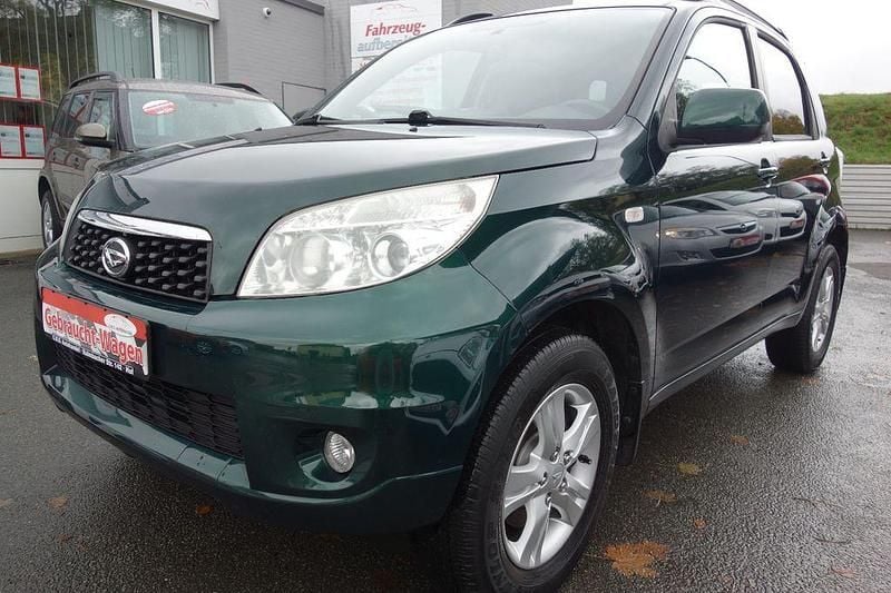 Grün Gebraucht 2010 Daihatsu Terios SUV | 4.990 € (Superpreis) - Bild 1/4