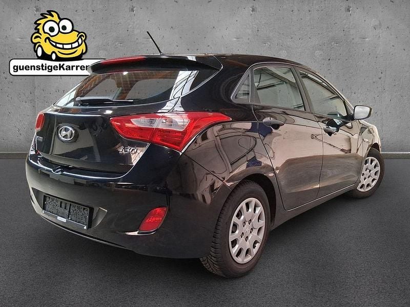 Gebraucht Hyundai i30 Classic 99 PS (72 kW) 2012 Schwarz Limousine