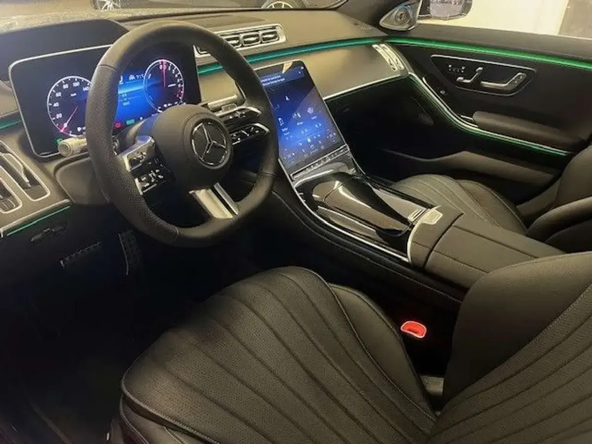 Gebraucht Mercedes S580 AMG line 367 PS (269 kW) 2025 Obsidianschwarz  metalliclack Limousine