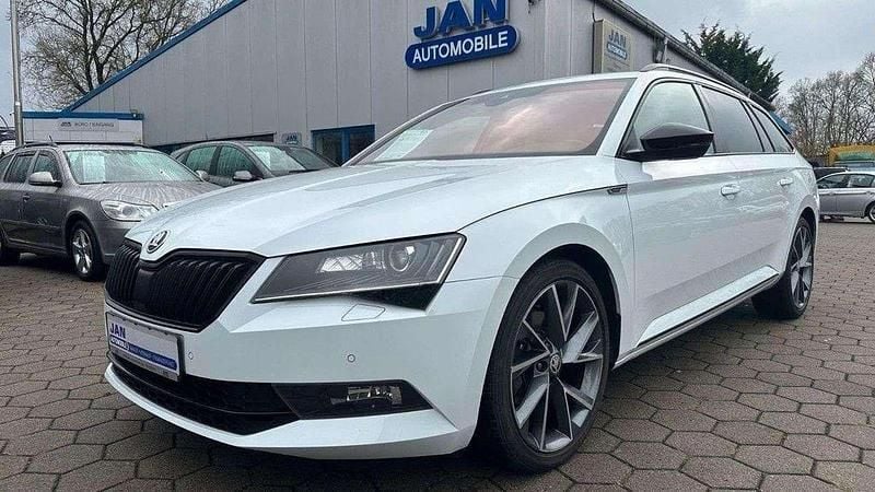 Gebraucht Skoda Superb SportLine 190 PS (139 kW) 2019 Moonweiss metallic Kombi