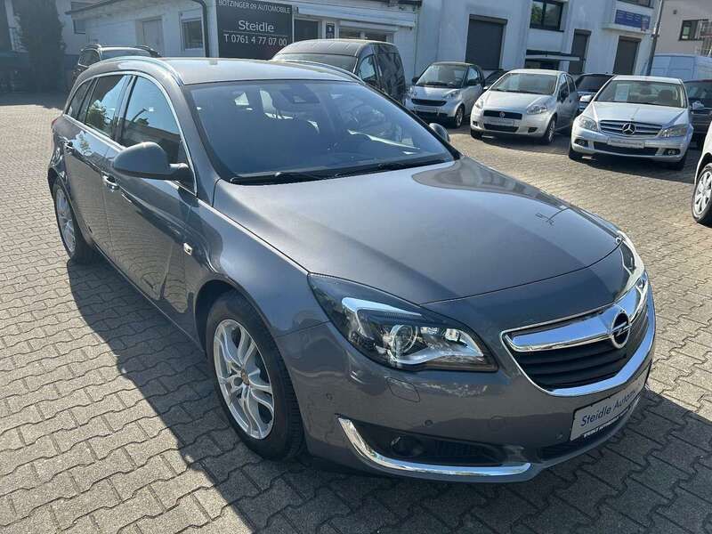 Grau metallic Gebraucht 2016 Opel Insignia Business Kombi | 11.390 € (Etwas zu teuer) - Bild 1/4