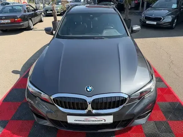 Gebraucht BMW 330 M Sport 286 PS (210 kW) 2022 Grau Kombi
