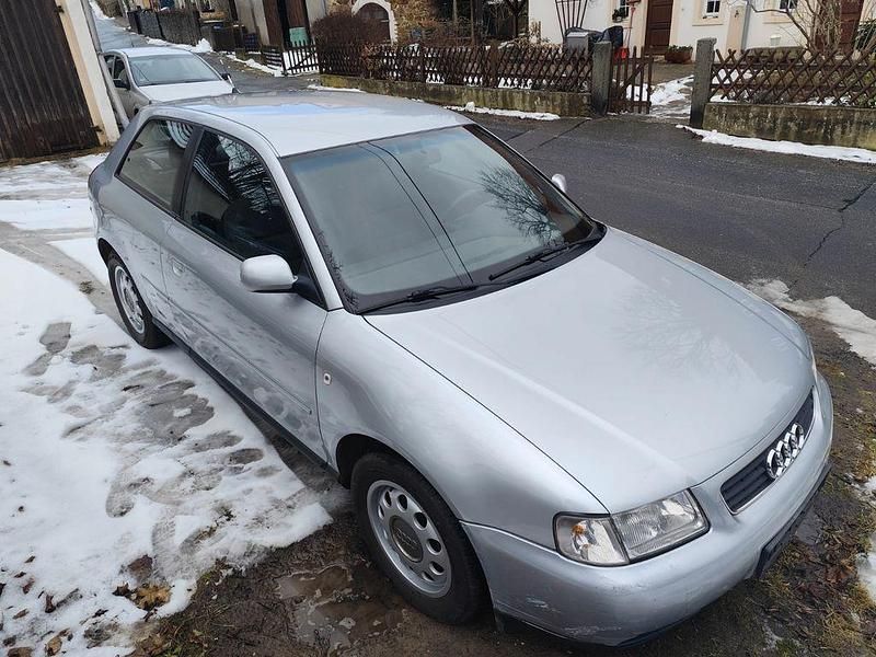 Gebraucht Audi A3 Attraction 101 PS (74 kW) 1998 Silber Kleinwagen