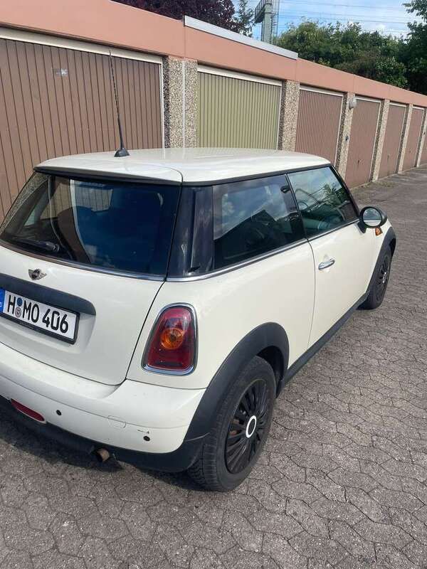Weiß Gebraucht 2009 Mini ONE Kleinwagen | 2.000 € (Superpreis) - Bild 1/4