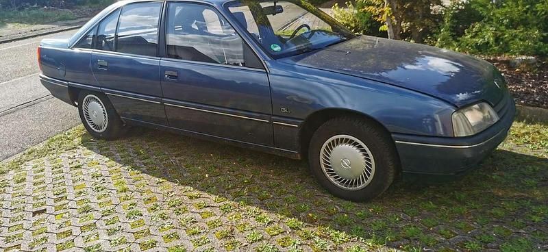 Gebraucht Opel Omega Edition 116 PS (85 kW) 1988 Blau Limousine
