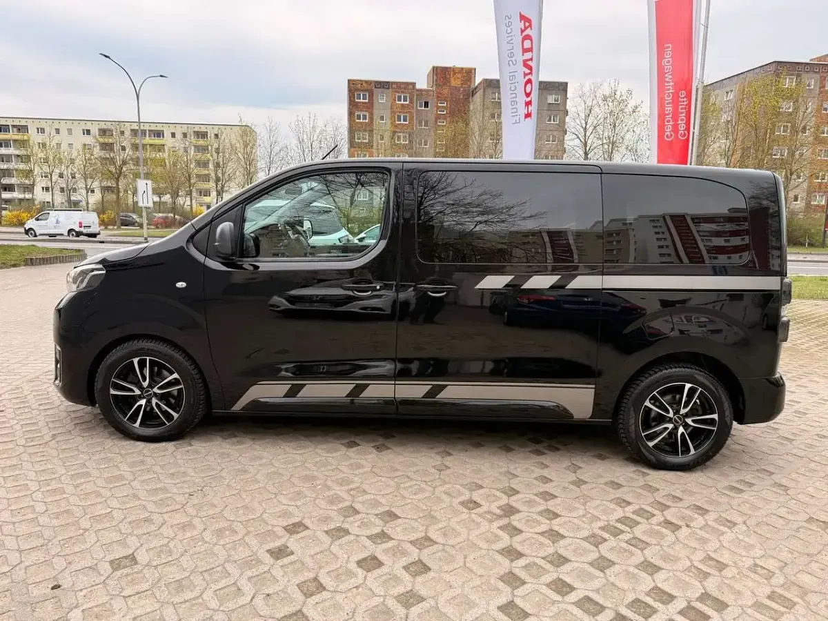 Gebraucht Toyota Proace Verso 150 PS (110 kW) 2017 Schwarz Kombi