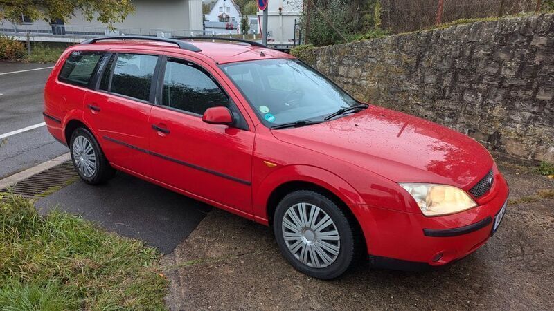 Gebraucht Ford Mondeo 145 PS (106 kW) 2001 Rot Kombi