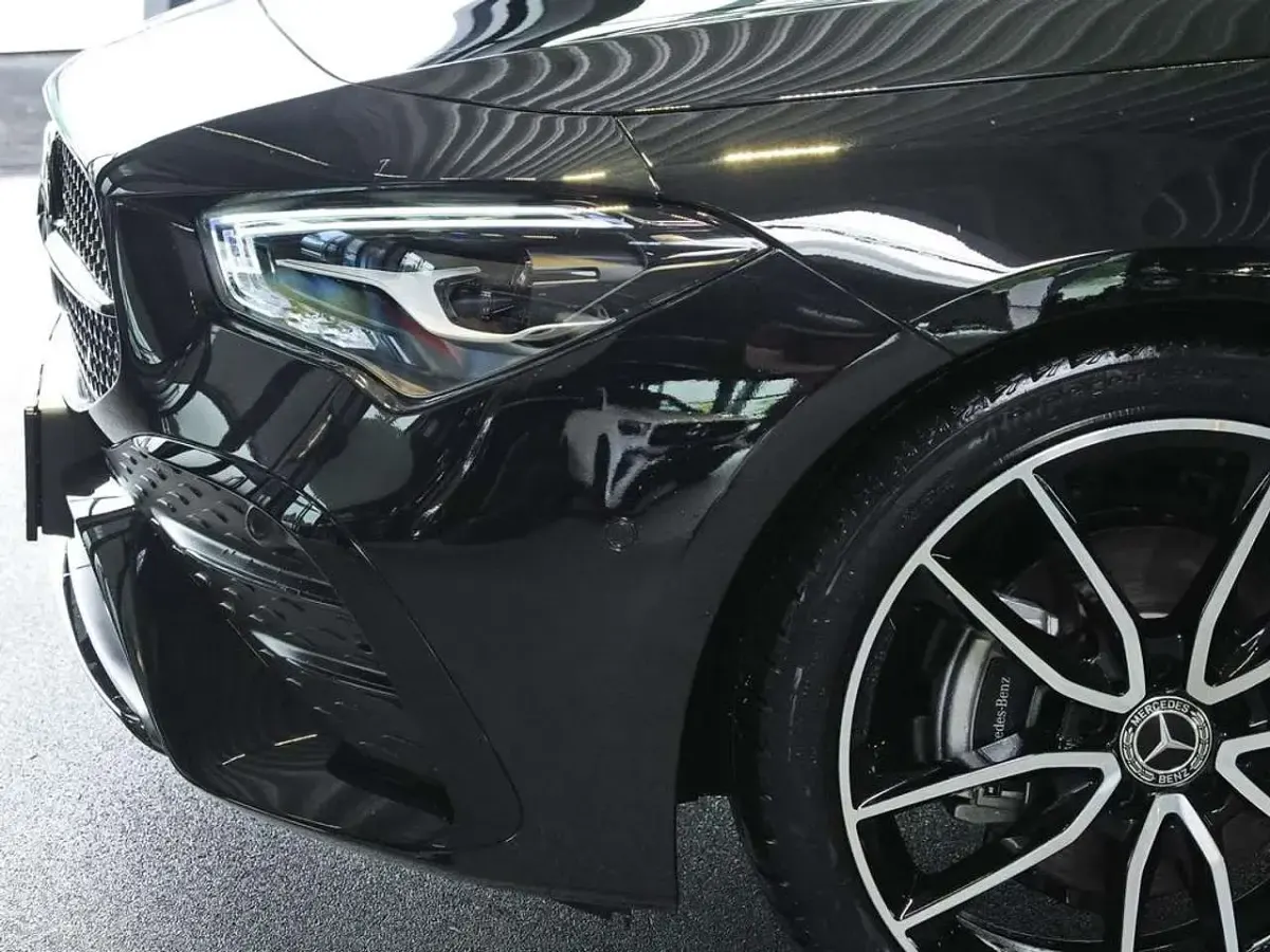 Gebraucht Mercedes CLA180 AMG 136 PS (100 kW) 2026 Metalliclack kosmosschwarz Coupé