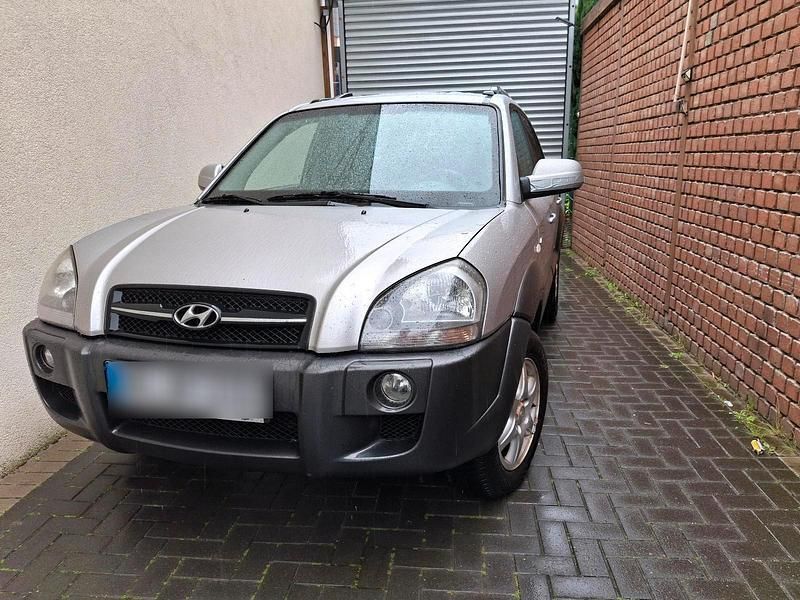 Silber Gebraucht 2006 Hyundai Tucson SUV | 2.750 € (Guter Preis) - Bild 1/4