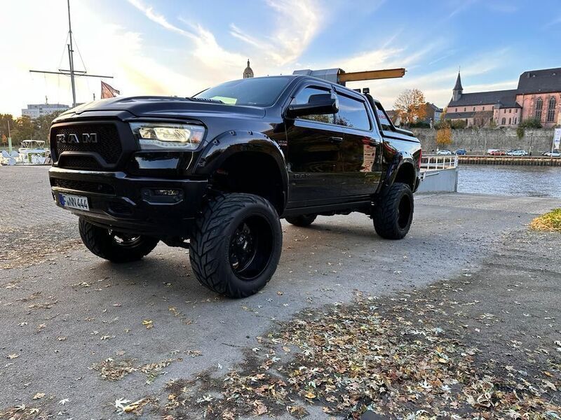 Gebraucht Dodge Ram 401 PS (294 kW) 2019 Schwarz Pickup