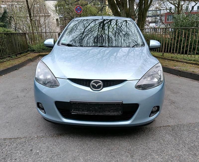 Gebraucht Mazda 2 Inclusive 86 PS (63 kW) 2009 Blau Kleinwagen