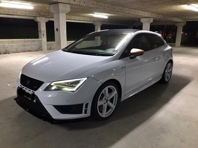 Weiß Gebraucht 2014 Cupra Leon Limousine | 11.900 € (Guter Preis) - Bild 1/4