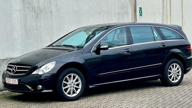Schwarz Gebraucht 2008 Mercedes R320 AMG Van / Kleinbus | 4.925 € (Superpreis) - Bild 1/4