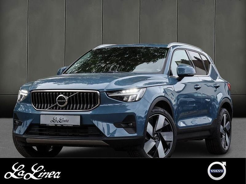 Blau Gebraucht 2022 Volvo XC40 Plus SUV | 33.950 € (Fairer Preis) - Bild 1/3